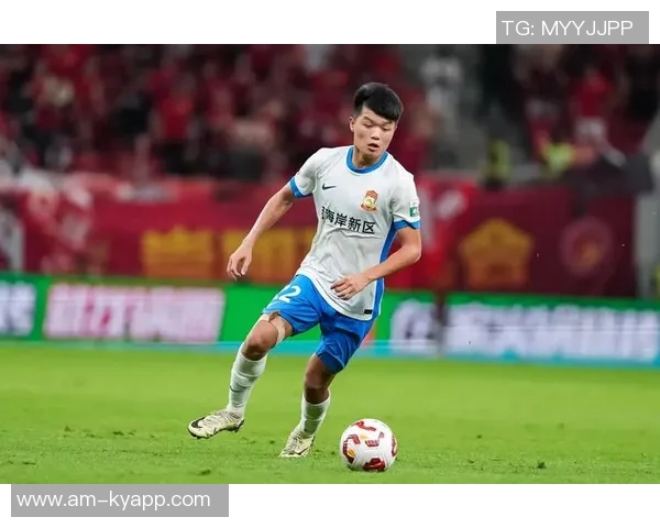 海港签约杨希转会费达143万欧创个人新高提升幅度超两倍